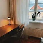 Apartman Old Town Escape With Stunning Skyline - Spacious 2bed