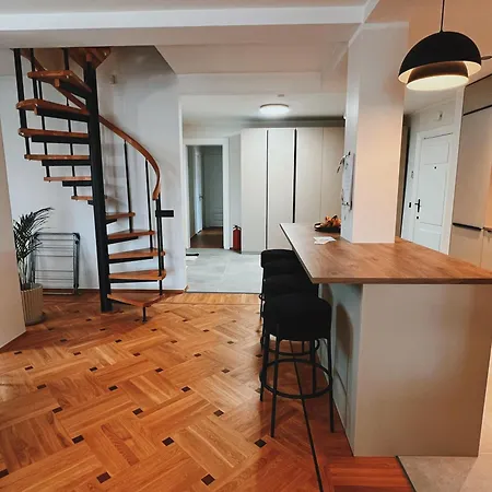 Apartamento Old Town Luxury With Stunning Skyline - Spacious 2bed *