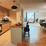 Old Town Escape With Stunning Skyline - Spacious 2bed Lägenhet Tallinn